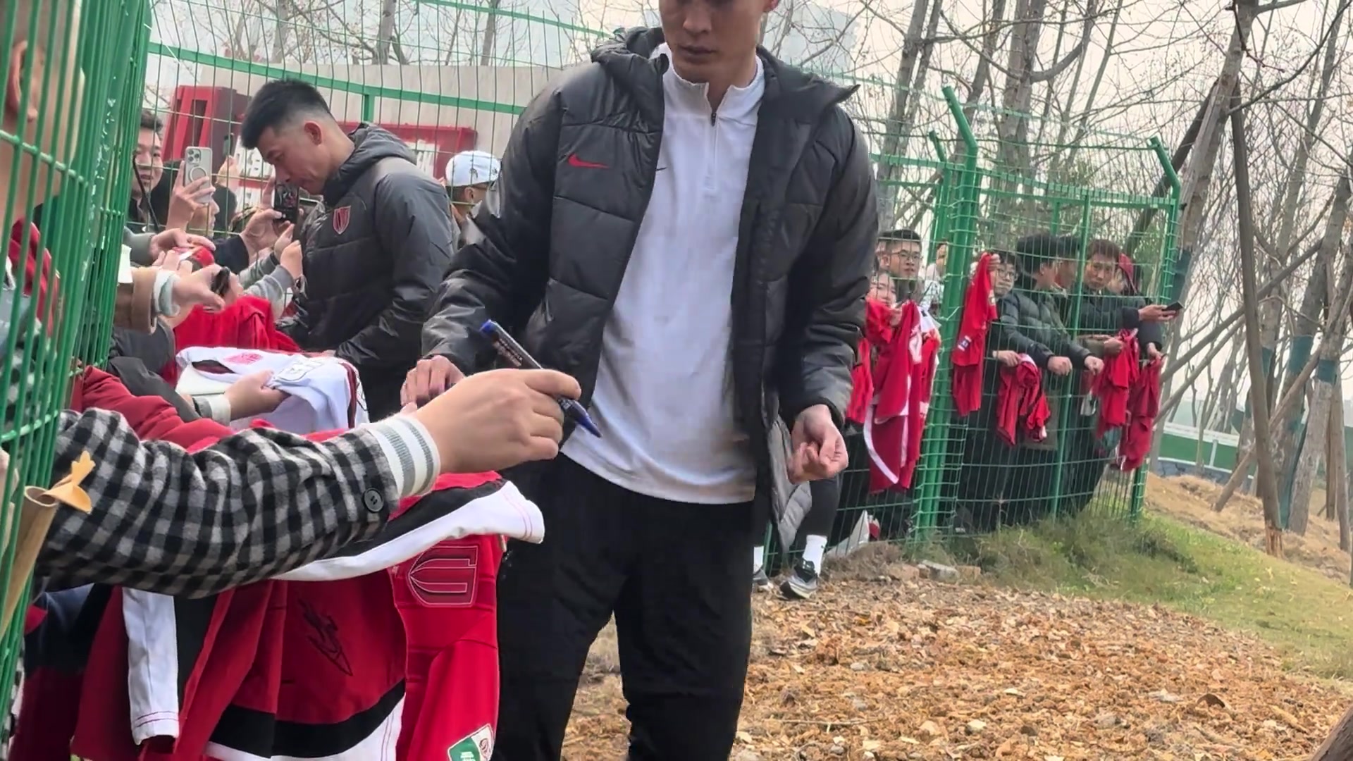 新援到位！快速融入“書法文化” ，歡迎來到我們?nèi)爻谴蠹彝? title=