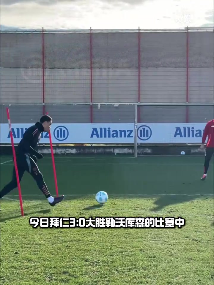 太倒霉了！諾伊爾里程碑之夜拉傷，賽后采訪： 今天本想多踢會！