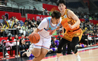 3小援得分總和不及，2戰(zhàn)47分6助7板，隊長新疆真核！