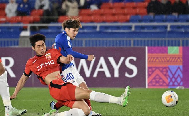 橫濱水手聯(lián)賽四連敗，亞冠中超全勝。