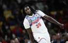 CBA: 2米26中鋒高效得分，廣東勝浙江；南京失利，季后賽懸念待解。