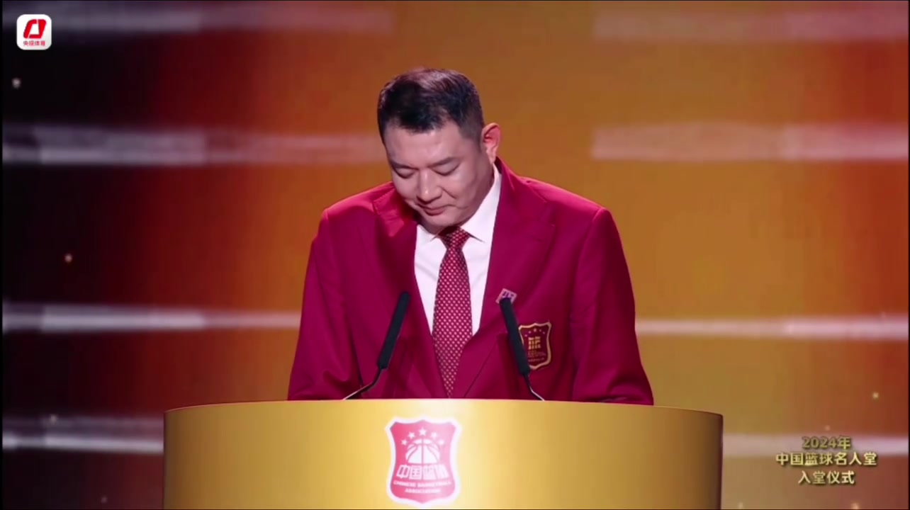 太有梗了！鞏曉彬名人堂演講現(xiàn)場成脫口秀 狂Q“教條”梗