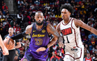 NBA東皇組合復(fù)仇火箭，哈登小卡雙殺魔術(shù)。