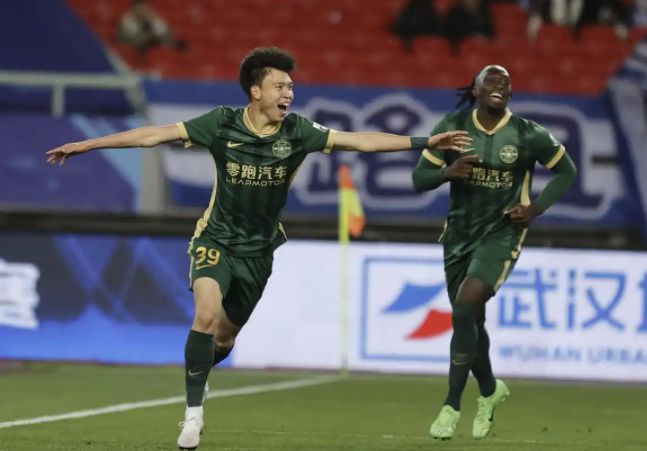 王鈺棟18歲首秀中超，進球顯鋒芒，或為生死戰(zhàn)奇兵！