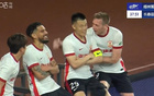 譚龍亞泰隊，精彩吊射全勝慶，久違勝利來。