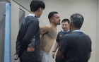 李可賽前扭腰拿鞋，梅州帶傷堅(jiān)持半場(chǎng)。