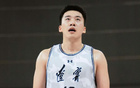 遼寧U22男籃大勝47分，中鋒制霸籃下26+15，趙維倫得分破百得22分。