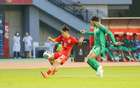 國足U16半場夢游，門將失誤，張君豪紅牌