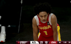 中國男籃戰(zhàn)強(qiáng)敵，同組三隊(duì)八強(qiáng)聚，郇斯楠蓋帽顯威。