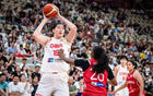 女籃大勝后遇困境，張子宇效率低，宮魯鳴需反思。