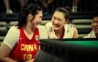 雙塔強(qiáng)威，宮魯鳴一招勝！張子宇爆發(fā)，小楊雙9，女籃連勝兩場(chǎng)！