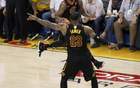 NBA笑點，JR戲弄詹姆斯，科比越位未判